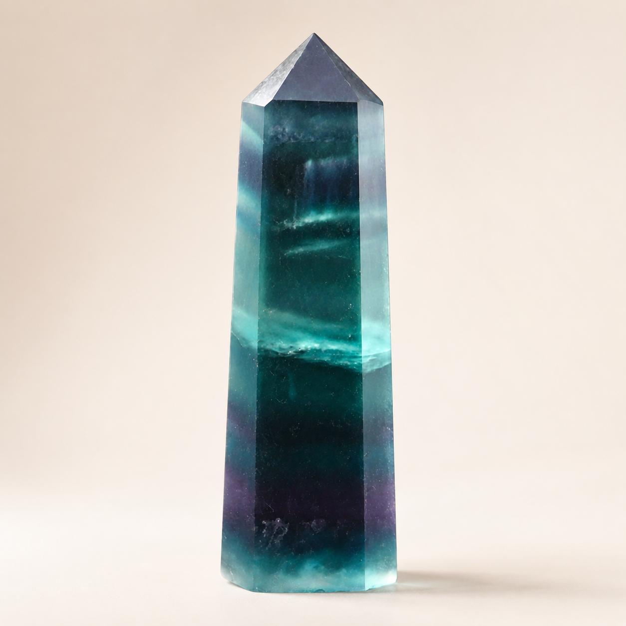 Punta de Fluorita Arcoíris Natural | 6–7 cm