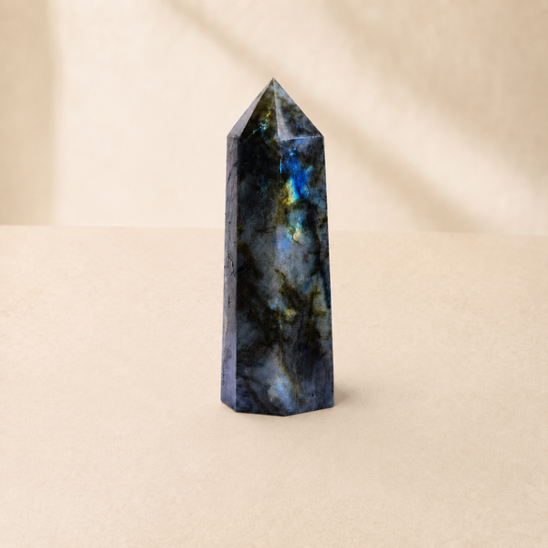 Punta de Labradorita Natural Pulida — Piedra de Intención